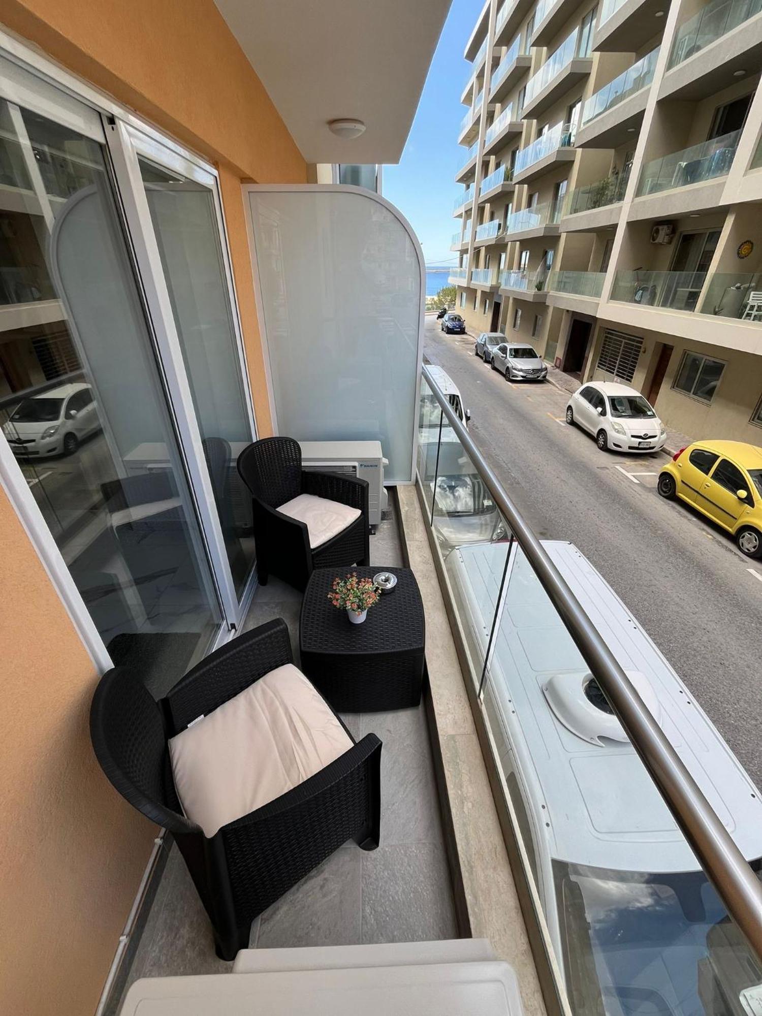 Sea Breeze, Spacious 2-Bedroom Lux Seaside Apartments San Pawl il-Baħar Kültér fotó