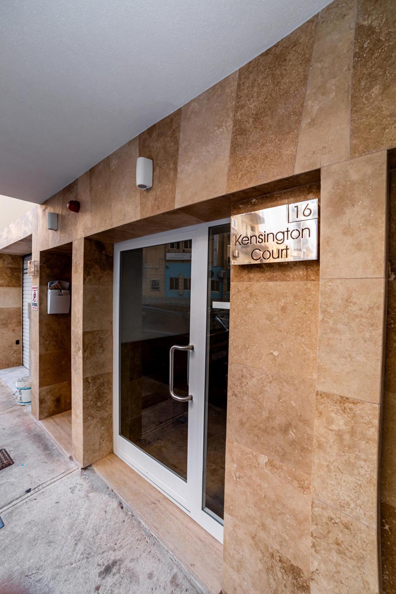 Sea Breeze, Spacious 2-Bedroom Lux Seaside Apartments San Pawl il-Baħar Kültér fotó