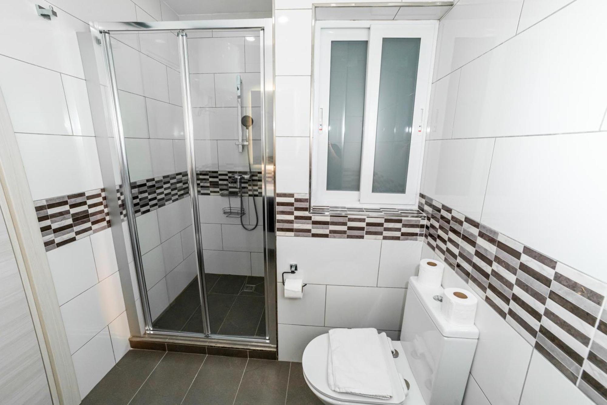 Sea Breeze, Spacious 2-Bedroom Lux Seaside Apartments San Pawl il-Baħar Kültér fotó