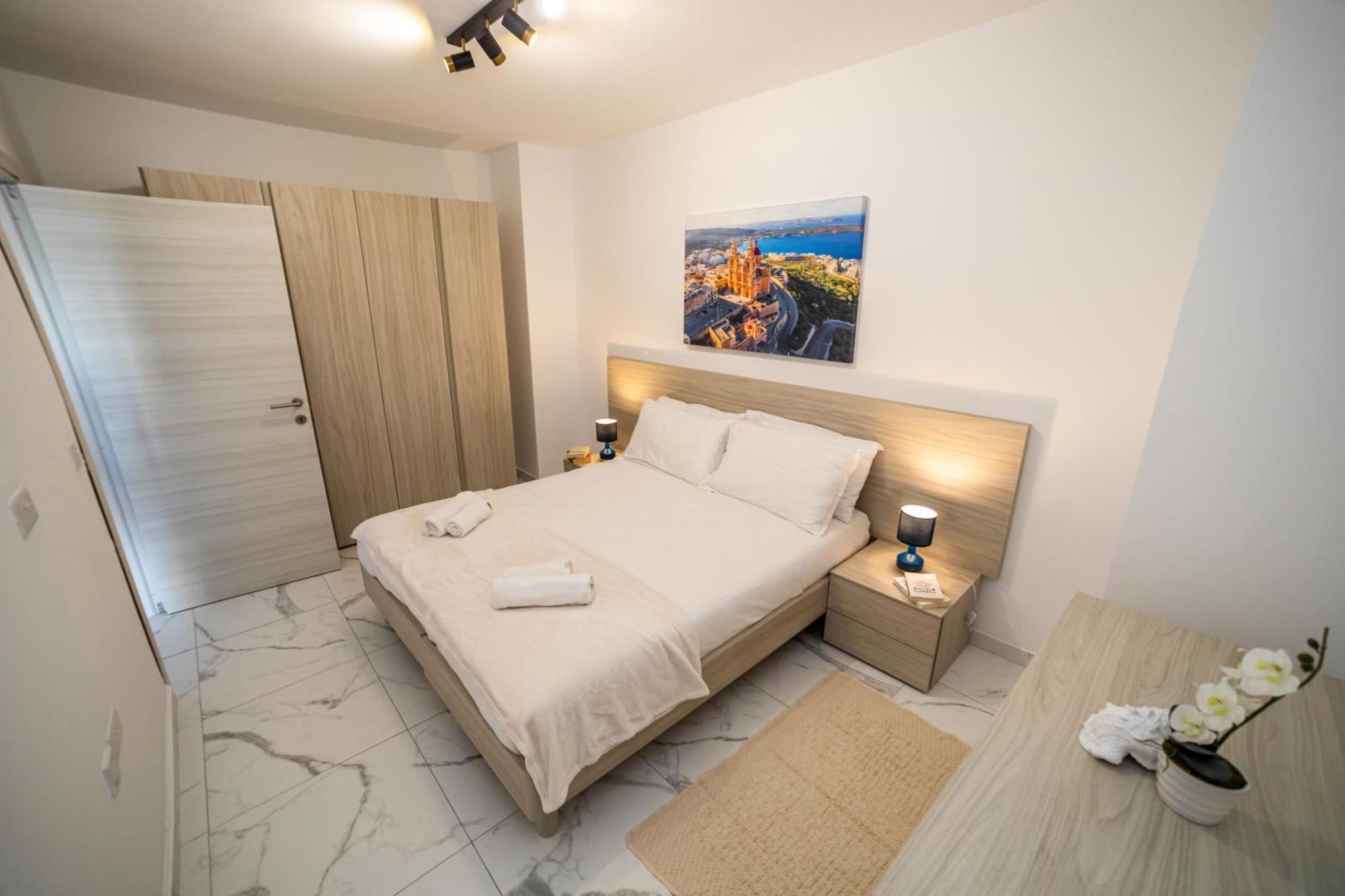Sea Breeze, Spacious 2-Bedroom Lux Seaside Apartments San Pawl il-Baħar Kültér fotó