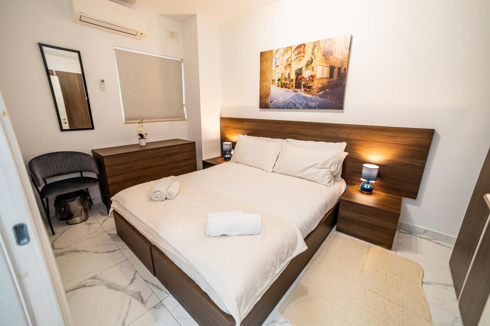 Sea Breeze, Spacious 2-Bedroom Lux Seaside Apartments San Pawl il-Baħar Kültér fotó
