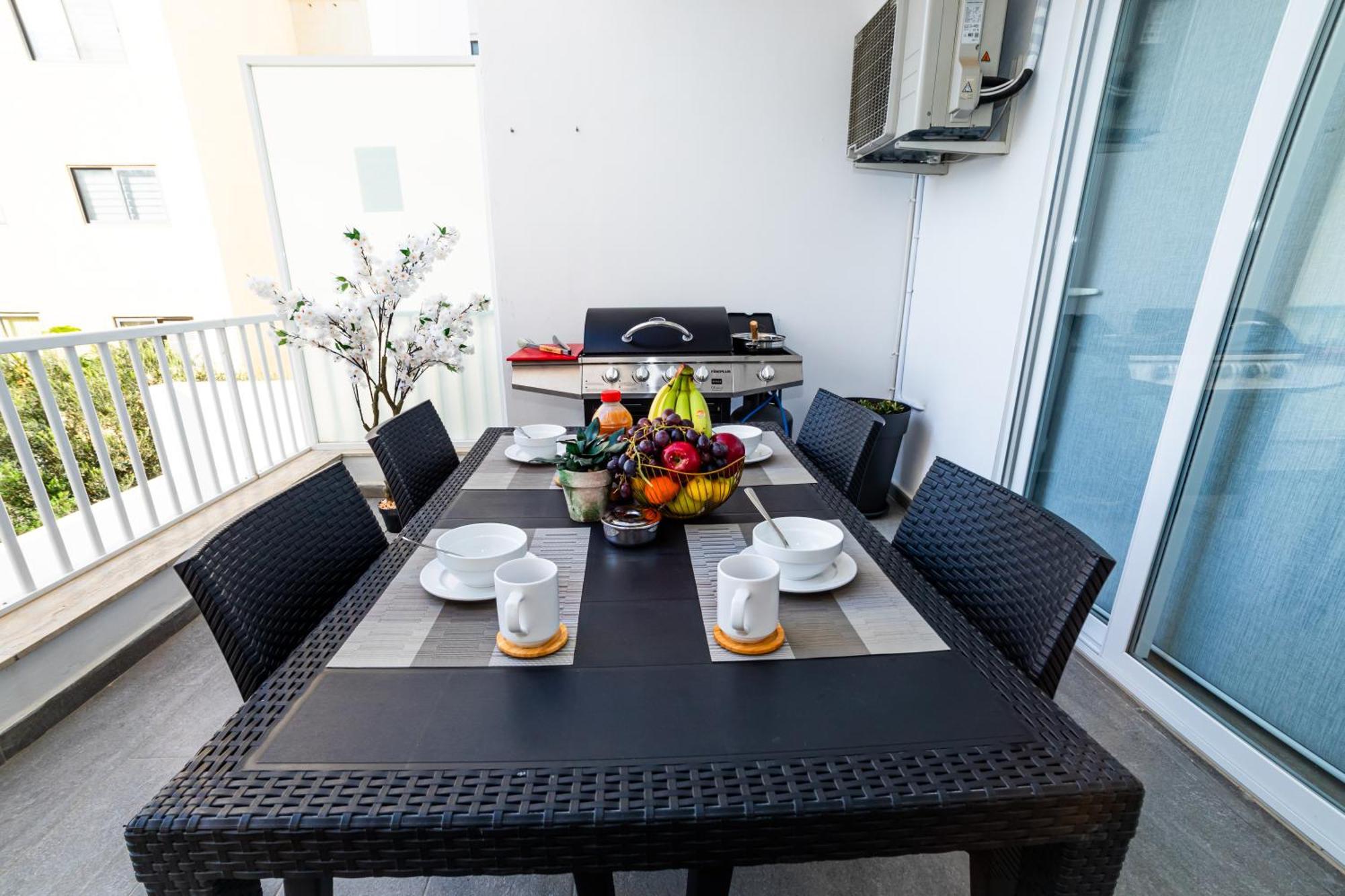 Sea Breeze, Spacious 2-Bedroom Lux Seaside Apartments San Pawl il-Baħar Kültér fotó