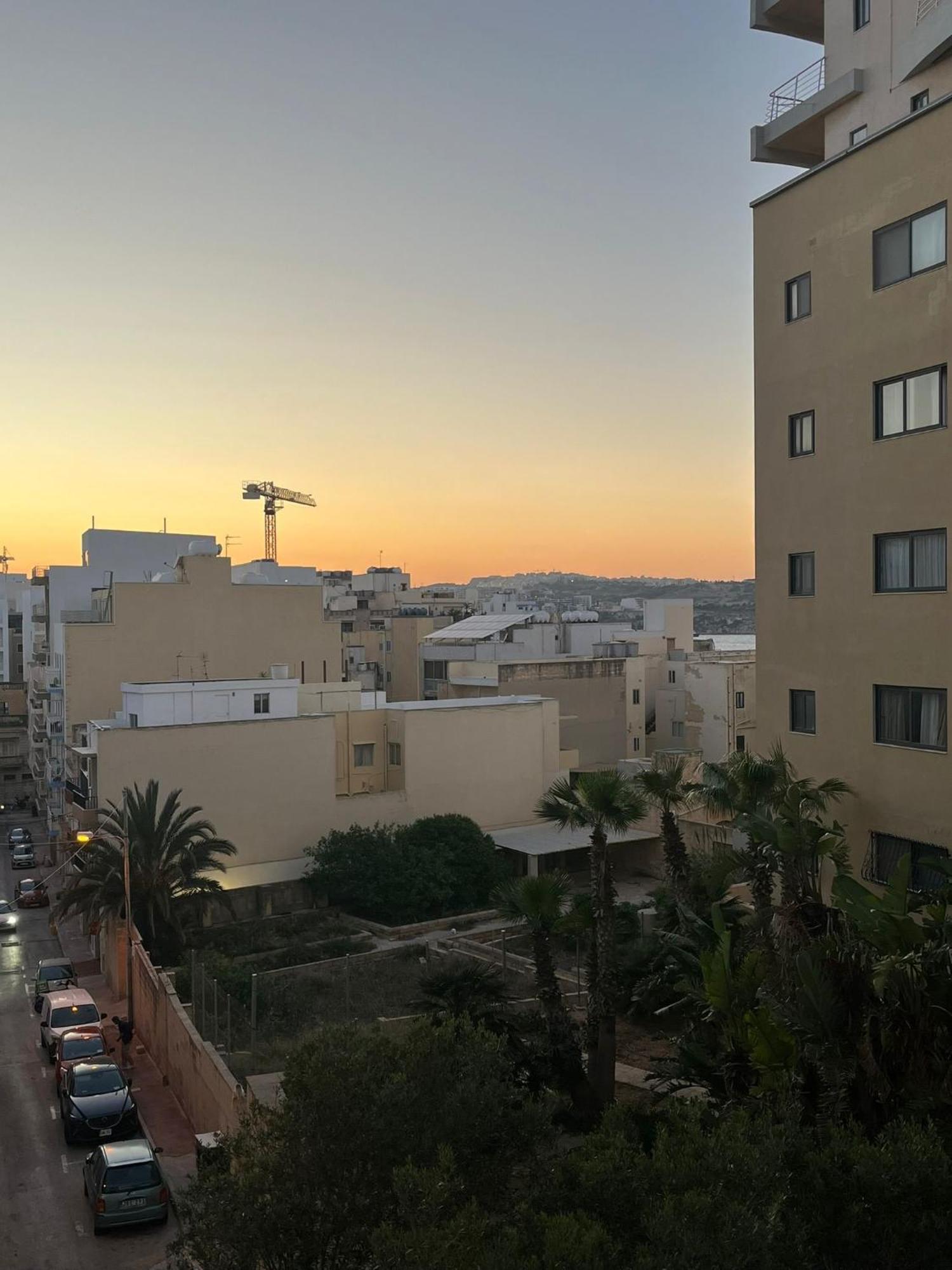 Sea Breeze, Spacious 2-Bedroom Lux Seaside Apartments San Pawl il-Baħar Kültér fotó
